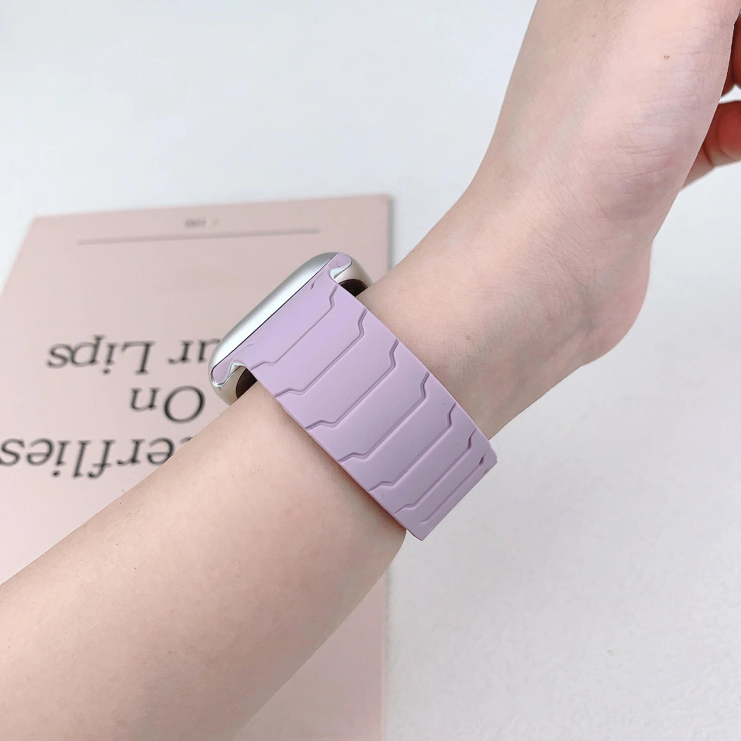 Magnetic Sport Strap for Apple Watch Band 38mm 40mm 41mm 42mm 44mm 45mm 46mm 49mm Adjustable Loop Bracelet for iWatch Series 10 9 8 7 6 5 4 SE Ultra 2 1 Accessories, Women Men