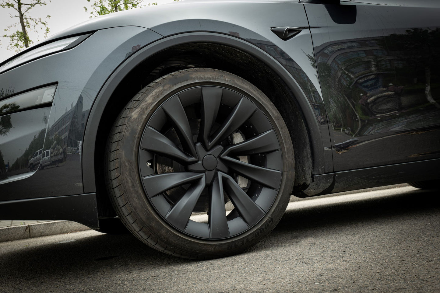 4pcs 19-2025 Dual-Tone Wheel Covers Suitable for Tesla Refreshed Model Y19-Inch, Full-Cover Hub Caps and Rim Protectors Accessories Kit